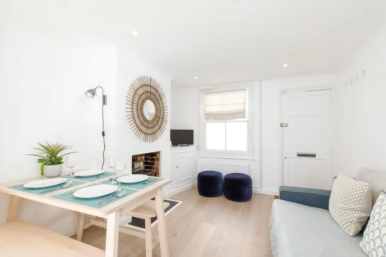 Central Quiet Cottage. Walk To Shops, Bars & Beach Brighton United Kingdom